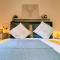 City Centre Apartment- Beautiful Old Town- with Parking