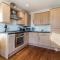 One Bedroom Flat in Bush Hill Park - Enfield