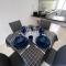 EEs Beach House - Homestay 3 min walk to beach