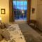 Beautiful riverfront cosy one bedroom apartment