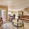 Cozy Home in Heart of Tampa with Lanai and Pool!