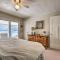 Cozy Lake Santeetlah Cottage with Dock and 3 Kayaks!