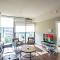 High Rise 2 Bedroom apartment in a Great location apts