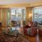 Grand Harbor Inn