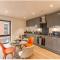 Spacious Balcony View Apt Near NEC BHX Free Parking Sleeps 4 - Hockley Heath