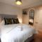 Merrythought Cottage - entire 2 bed, 2 bath cottage in the heart of Rye citadel - Рай