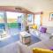 Sea n Stars Platinum Plus Holiday home with Views, Free Wifi and Netflix