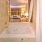 Super 8 by Wyndham Waterloo