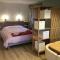 La Mazille , cossy vakantiestudio met zwembad in zuid-Bourgogne - Anglure-sous-Dun