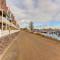 Modern Houseboat in Marina of Volendam - Volendam