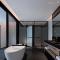 Guilin Yangshuo Nine Roots Luxury Hotel