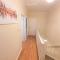 Friars Walk 2 with 2 bedrooms, 2 bathrooms, fast Wi-Fi and private parking - Sittingbourne