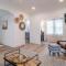 Plush 2-bed apt in Riverside Heights!