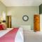 Broadrock Accommodation - Clock Cottage
