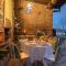 Rosyabate Cottage, with Private Garden and views between Lucca and Pistoia