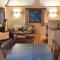 High Cogges Farm Holiday Cottages - The Granary - Witney