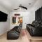 Boutique Bunkhouse Sleeps 20 Pool Hot Tub OutletMall TheatreRm EV Friendly