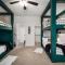Boutique Bunkhouse Sleeps 20 Pool Hot Tub OutletMall TheatreRm EV Friendly