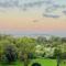 Luxury 3 bedroom panoramic views in Hotspot with Fibre Optic Wifi and Netflix