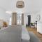 Sanders Regent - Chic Three-Bedroom Apartment Near Central Square