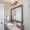 Lovely 3 BR Home Only 9 Minutes from Downtown
