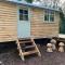 Chez Maurice Luxury Shepherds Hut with Bath and Hot Tub - Kelling