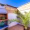 Patio Budget Studio 11
