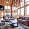 Million Dollar View - Hot Tub, Sauna, Shared Pool
