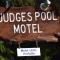 Foto: Judges Pool Motel Turangi 30/113