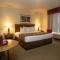 Hilltop Inn & Suites - North Stonington - North Stonington