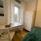 URBAN APARTMENTS COSY No 4, FREE PRIVATE PARKING, Self CHECK-IN