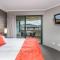 2BR 2Bath L8 Executive Apartment, in City Centre