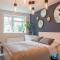 Finchley Contemporary 2 Bed Apartment + Parking