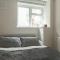 Finchley Contemporary 2 Bed Apartment + Parking - 亨顿