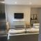 THE ESK - Modern 1 bedroom apartment in centre of Melrose. - Melrose