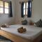BONDENI BEACH HOUSE