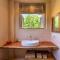 Tombo House