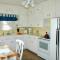 Cottages by the Ocean - بومبانو بيتش
