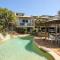 GORGEOUS STUDIO + 100M TO BEACH + POOL GORGEOUS STUDIO + 100M TO BEACH + POOL