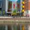 Virexxa Bedford Centre - Deluxe Suite - 2Bed Flat with Free Parking & Gym