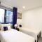 Virexxa Bedford Centre - Premier Suite - 2Bed Flat with Free Parking & Gym