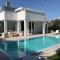 Super Villa With Private Pool in Isola Albarella