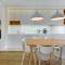 Premium Family & Business Old Town Riverside Apartment with parking