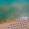Waves Apartments: Two Beachfront Apartments