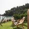 Waves Apartments: Two Beachfront Apartments
