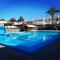 Canarian blue Suite tropical garden view & Pool - طوستا ديل سيلونثيو