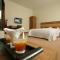 Foto: Richmond Hotel & Suites 20/27