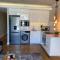 Modern Apartment in The Docklands, de Waterkant, Cape Town stunning views, gorgeous pool deck