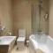 Beach Retreat, Stones Throw Away from Beach