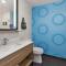 Tru By Hilton Comstock Park Grand Rapids, MI - Comstock Park